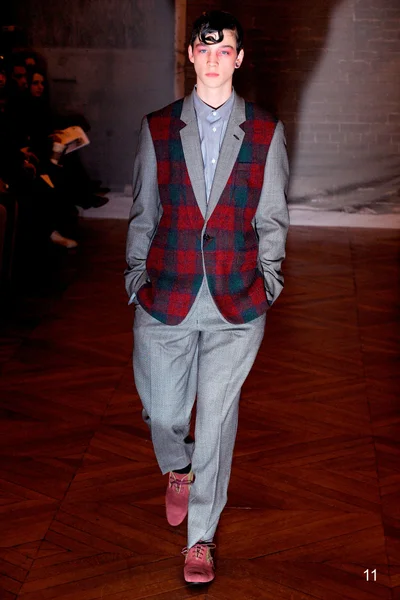Look 11